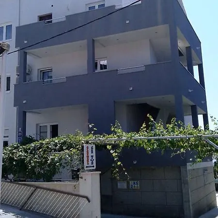 Studio 6072a * Podstrana