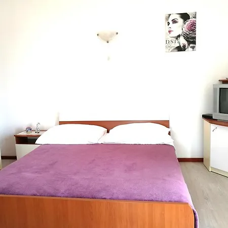 Studio 6072a Daire